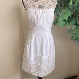 Tabitha Strapless Embroidered Hem Dress White Sz 2